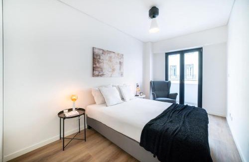 Santo Amaro Apartment | Lusíadas 53 1ºE