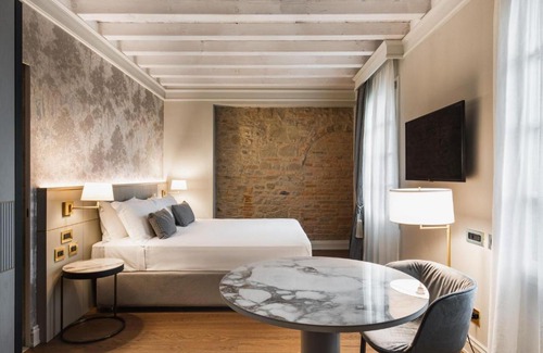 Castel San Pietro Terme House | Lush holiday home in Varignana with bubble bath