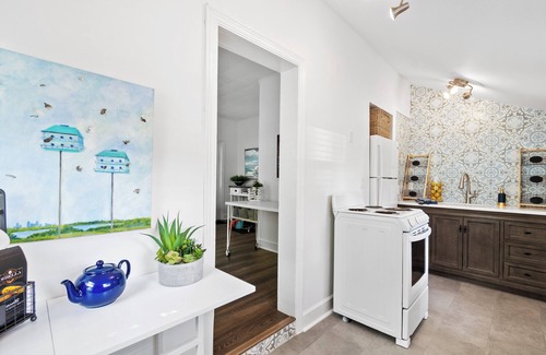 Northwood Shores Cottage | Lush Tropical Sanctuary in Historic Northwood ,WPB!
