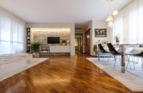 San Donato Milanese Apartment | Lussuoso e accogliente appartamento con terrazza