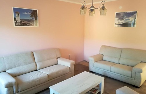 Klinci House | Lustica Village House