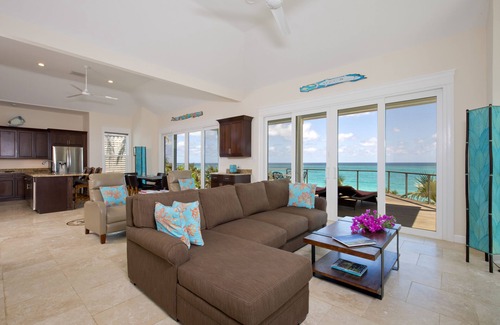 Governor's Harbour Villa | Lux Beachfront House W/Private Pool on Banks Rd. Walk to Tippy's!