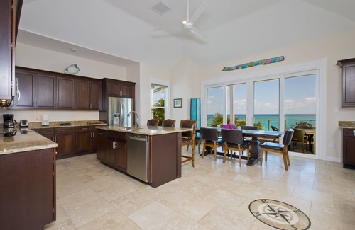 Governor's Harbour Villa | Lux Beachfront House W/Private Pool on Banks Rd. Walk to Tippy's!