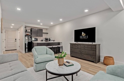 South Scottsdale Condo | LUX Downtown Studio|Balcony|Gym|Old Town