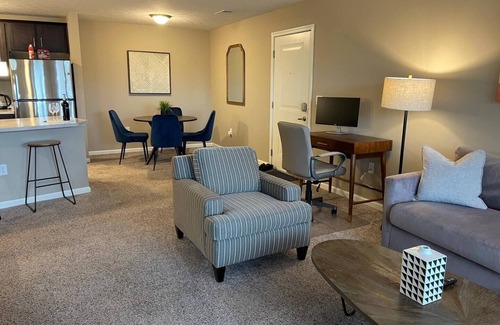 Tuttle West Apartment | Lux Dublin Hideaway | Desk + WiFi + Doggie Park!