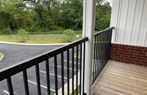 Tuttle West Apartment | Lux Dublin Hideaway | Desk + WiFi + Doggie Park!