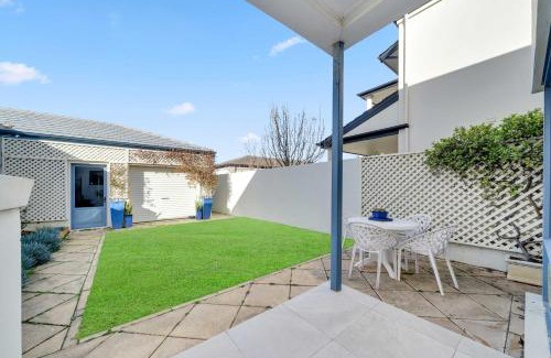 North Brighton House | Lux Escape on Esplanade by Host Solutions