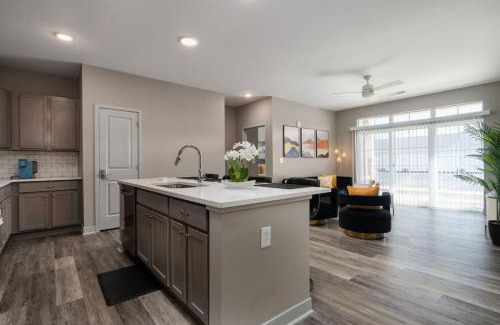 Whitestown Apartment | Lux Haven
