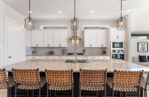 French Quarter House | Lux Lakefront with Game-room, Community Pool, Paddleboards, and more!