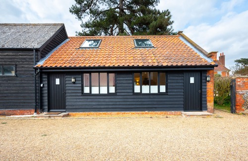 Martlesham Heath House | Lux Lodge - One Bedroom House, Sleeps 2