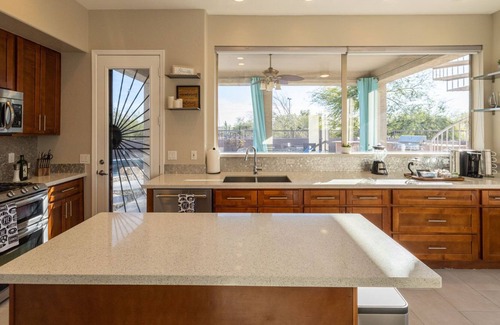 Las Sendas House | Lux Monthly Stay- Top 10 Golf Course, Heated Pool and Hot Tub.