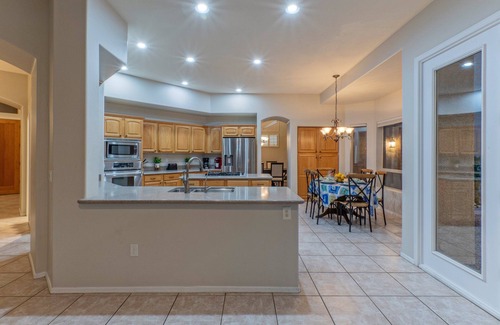 Las Sendas House | LUX Near Golf, Trails: Pvt POOL/Spa, Wood FP, Game Tbls, TVs All BRs, EV Charger