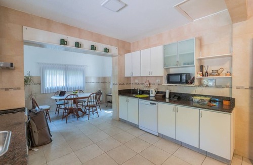 Ingeniero Maschwitz House | Lux Pileta & Cancha de tennis privada. Maschwtizn