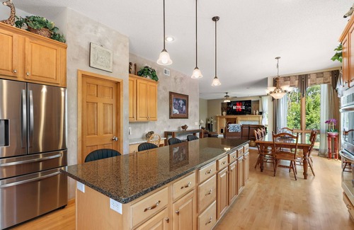 Lakeville House | Lux Retreat on 5 Wooded Acres-Pool/Hot Tub/Tiki Bar/Game Room- Great for Groups!