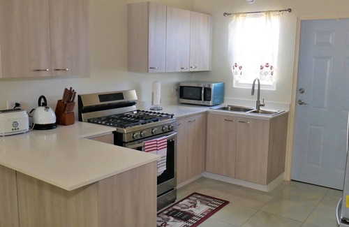 Discovery Bay House | Lux Sea View Camelot Village Discovery Bay