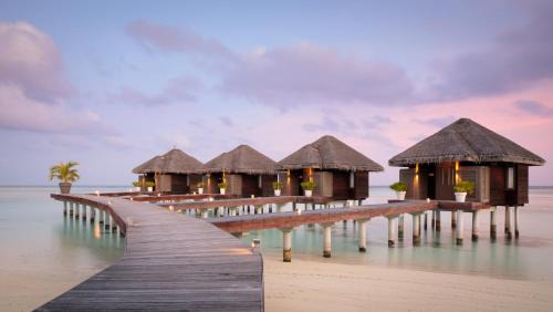 Dhidhoofinolhu Island Resort | LUX* South Ari Atoll Resort & Villas