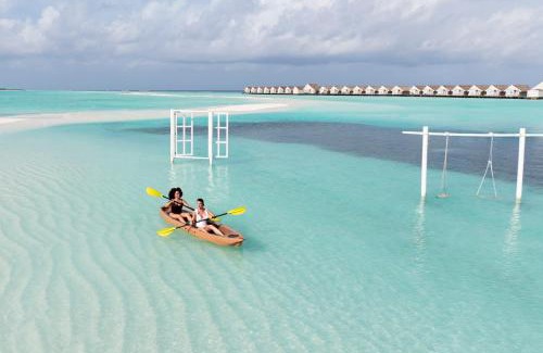 Dhidhoofinolhu Island Resort | LUX* South Ari Atoll Resort & Villas