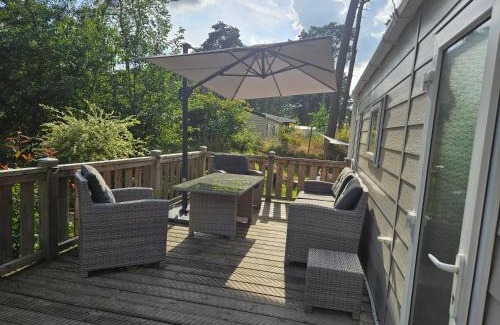 Raalte Ski Chalet | Luxe 4 persoons chalet op 5 sterren camping