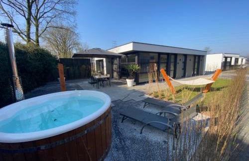 Municipality of Ermelo House | Luxe 4- persoons Veluwelodge met hottub in Ermelo!
