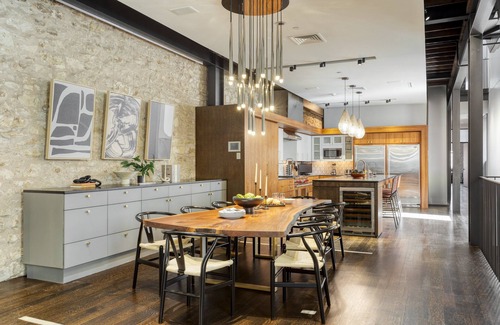 Downtown Austin House | Luxe 4-Story w/Rooftop HotTub, GameRoom, Theater | Paramount Place by AvantStay
