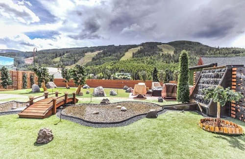 Vail Condo | Luxe 4BR residence at The Hythe - walk to lifts - pool, spa, gym, dining onsite!