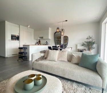Zeebrugge Apartment | Luxe 4p appartement aan jachthaven van Zeebrugge Met terrassen en gratis parkeren
