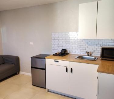 Discovery Bay Apartment | Luxe Beach Resort