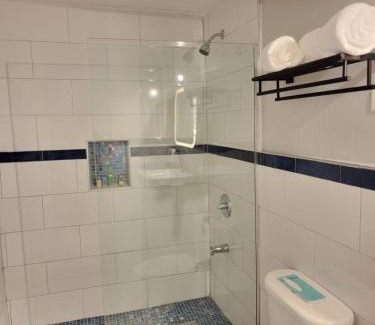 Discovery Bay Apartment | Luxe Beach Resort