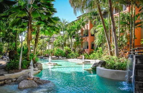 Westcourt Apartment | Luxe Cairns - 9 Pools, BBQ and Gym