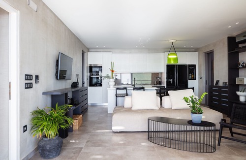 Vizari Villa | Luxe Coastal Escape with Sea Views - Private Pool, Close to Agios Pavlos Beach!