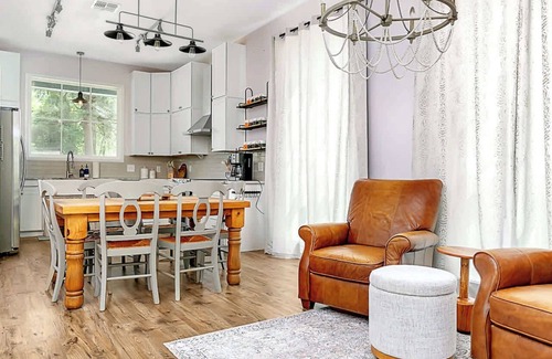 Ruston House | Luxe, Comfortable, Clean & NEW