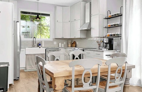Ruston House | Luxe, Comfortable, Clean & NEW