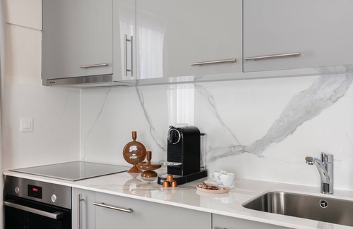 Davos Apartment | Luxe Davos Studio, Central, Walk to Lifts