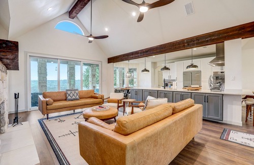 Oatmeal House | Luxe designer Hill Country home near Austin with amazing views & infinity pool