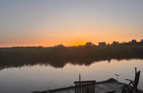 Matsloot Apartment | Luxe en ruim chalet met airco bij Leekstermeer