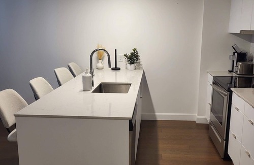 Sainte-Foy-Sillery-Cap-Rouge Condo | Luxe et Innovation au Cœur de Québec: Votre Séjour Idéal au QG Sainte-Foy