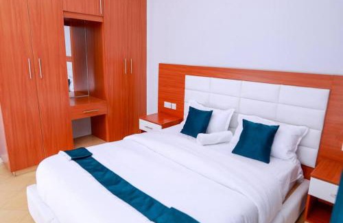 Meru Apartment | Luxe Furnished Apartments Unit 3