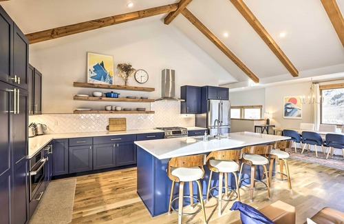 Silverthorne House | Luxe Home w/Patio & Pool Access in Silverthorne!