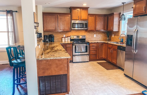 Jim Thorpe House | Luxe Lodge @ Poconos - Hiking, Rafting, Biking, Pool Table, Theater & Hot Tub