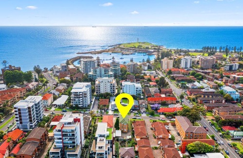 Wollongong CBD Apartment | Luxe Newly Renovated 2 Bed Unit - WALK TO BEACH