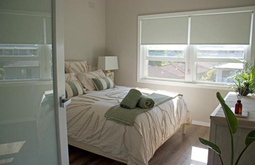 Wollongong CBD Apartment | Luxe Newly Renovated 2 Bed Unit - WALK TO BEACH