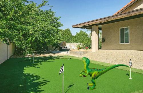 Mesa House | Luxe Oasis! Pool, Mini-Golf, Games, Pets OK!