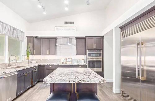 Mesa House | Luxe Oasis! Pool, Mini-Golf, Games, Pets OK!
