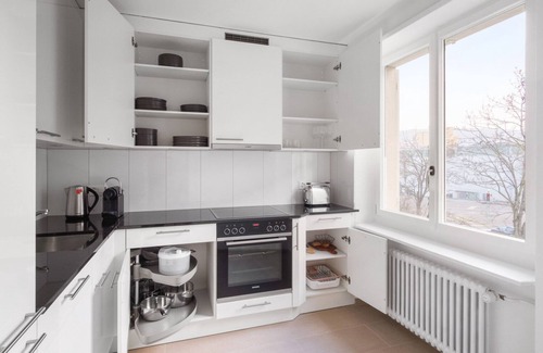 Oerlikon Apartment | Luxe Oerlikon 3.5 Room w/Balcony, 1min to Train Station, by Blueground