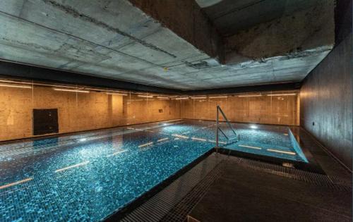 Prague 12 Apartment | Luxe studio with pool, sauna, jacuzzi, gym, balcony