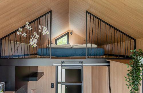 Waarde Apartment | Luxe tinyhouse 2 op minicamping in waarde
