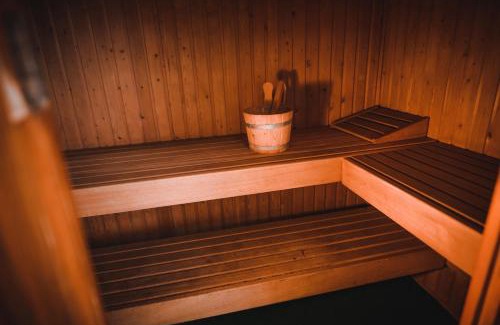 Lunteren House | Luxe vakantiehuis in het bos met jacuzzi en sauna