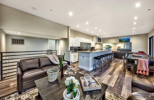 Tahoe Village House | LUXE15: Blue Diamond VIP mega lodge Lake Tahoe hot tub pool game room