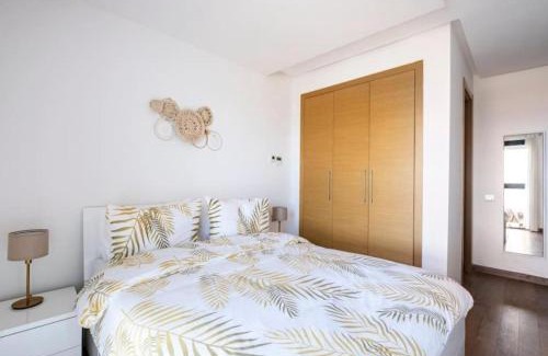 Hay Riad Apartment | Luxueux, 3 Chambres, Piscine, Hautes commodités, Prestigia