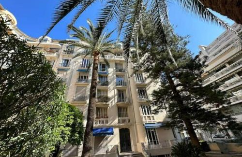 Musicians Quarter Apartment | Luxueux Appartement 115m2, 3 Chambres centre ville avec parking à 5 min plage -climatisation